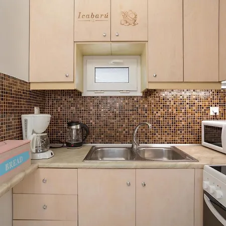 펜션 Icabaru Zante House *